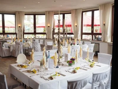 Elegant brunch setup