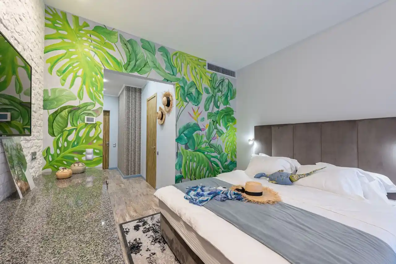 Suite Bedroom Detail